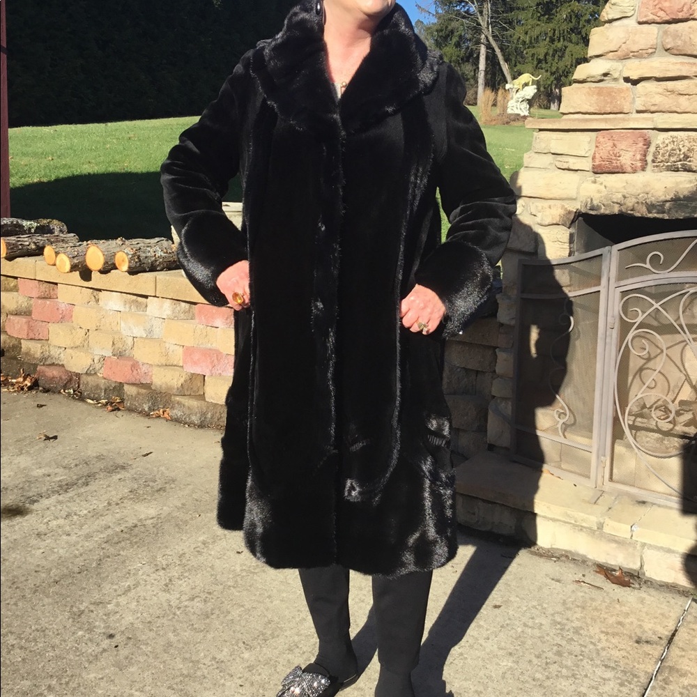 Meet your Posher, Ronna